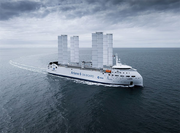 Canopée : premier cargo industriel hybride à propulsion éolienne
